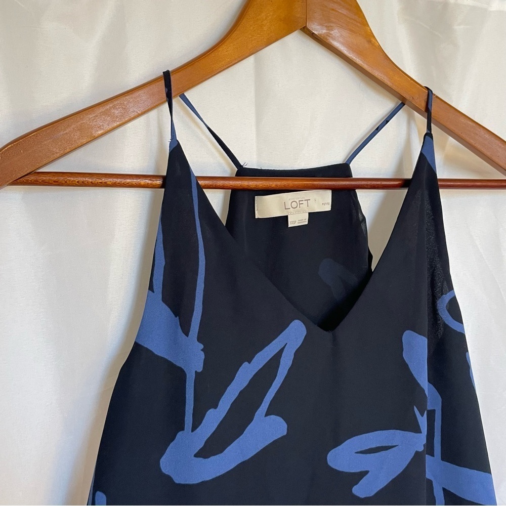ANN TAYLOR LOFT Women’s Navy Blue Floral Sleeveless Strappy Blouse Size XXSP - Picture 4 of 9